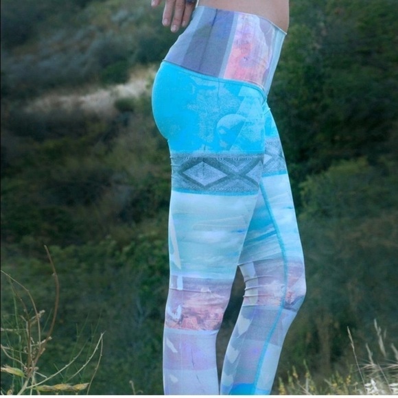 Teeki Tarot Magick Hot Pant Feather Leggings XS - Picture 12 of 15